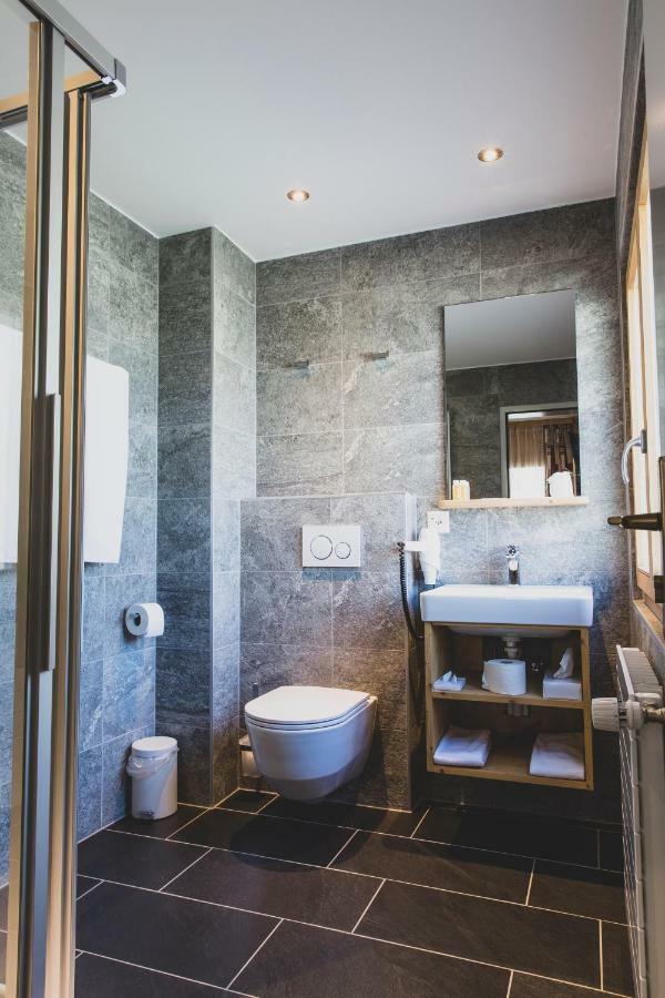 Pointe De Hotel 2*